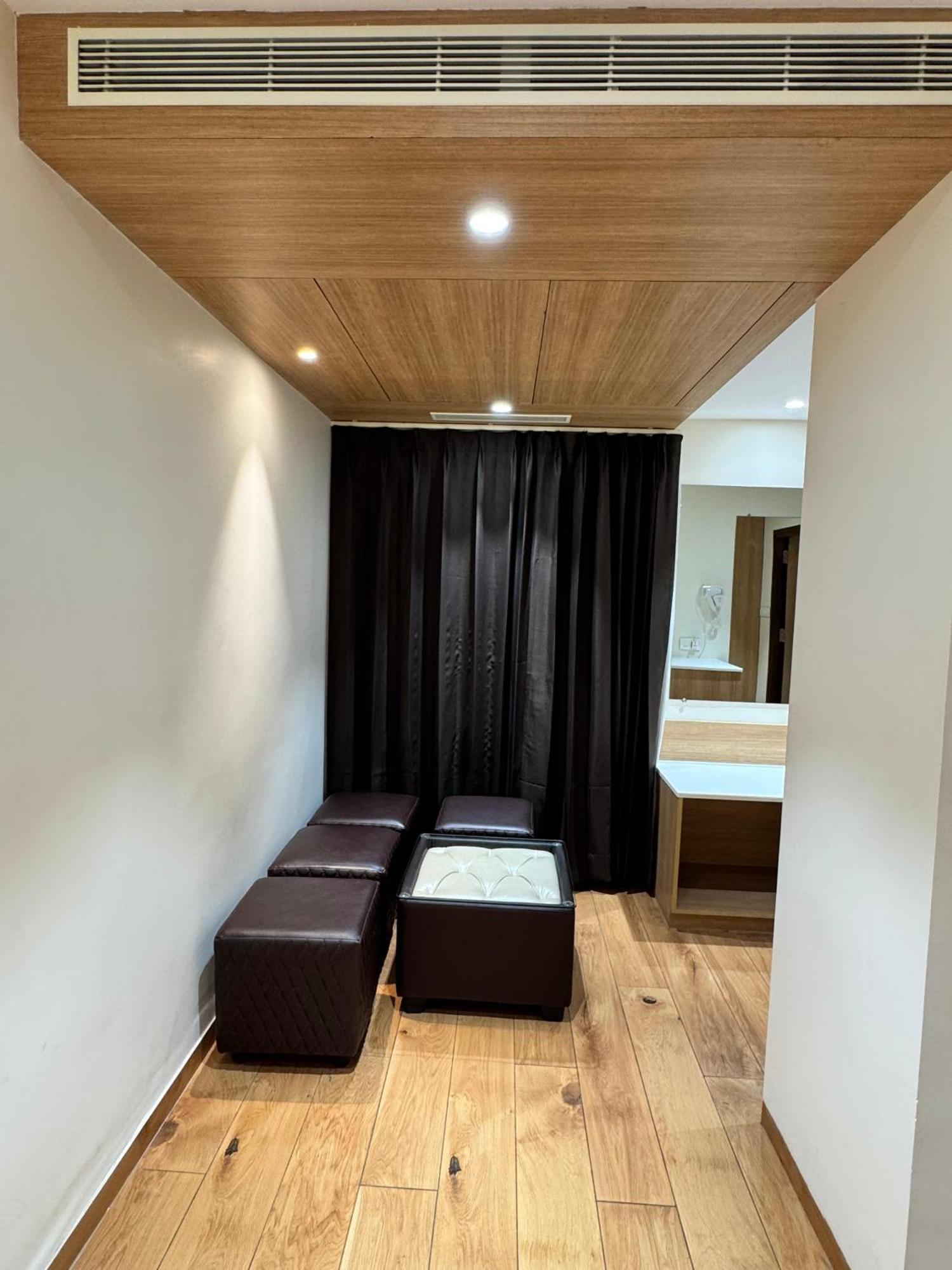 Hotel Touchwood Visakhapatnam Exterior photo